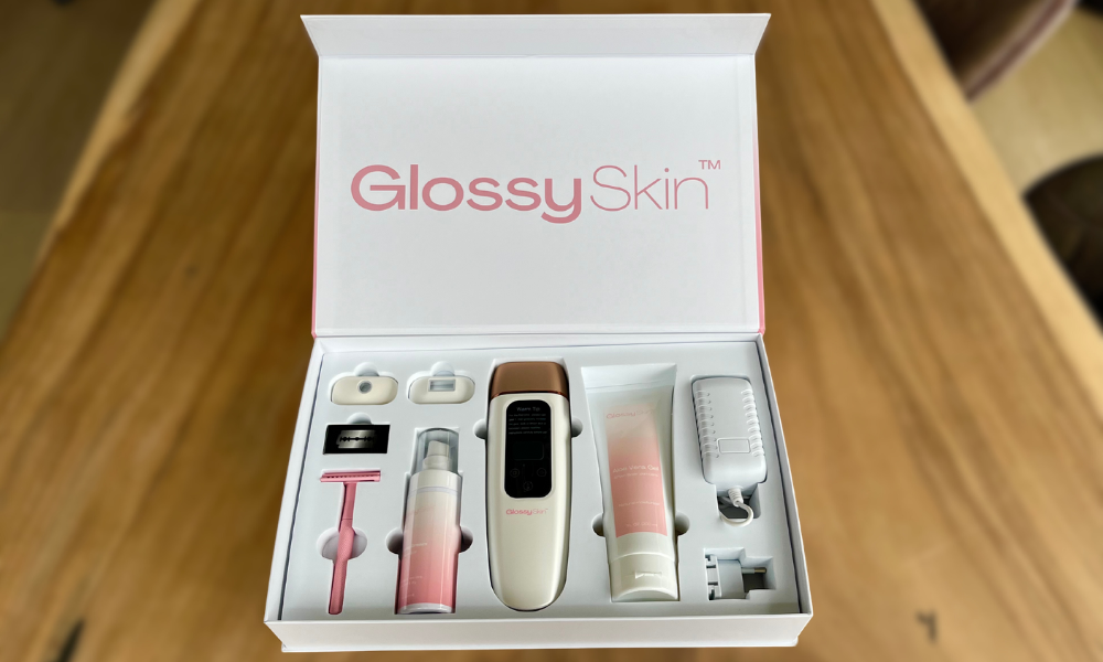 Het IPL apparaat in de doos Het IPL apparaat in de doos