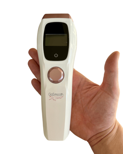 GoSmooth IPL apparaat PRO in de hand