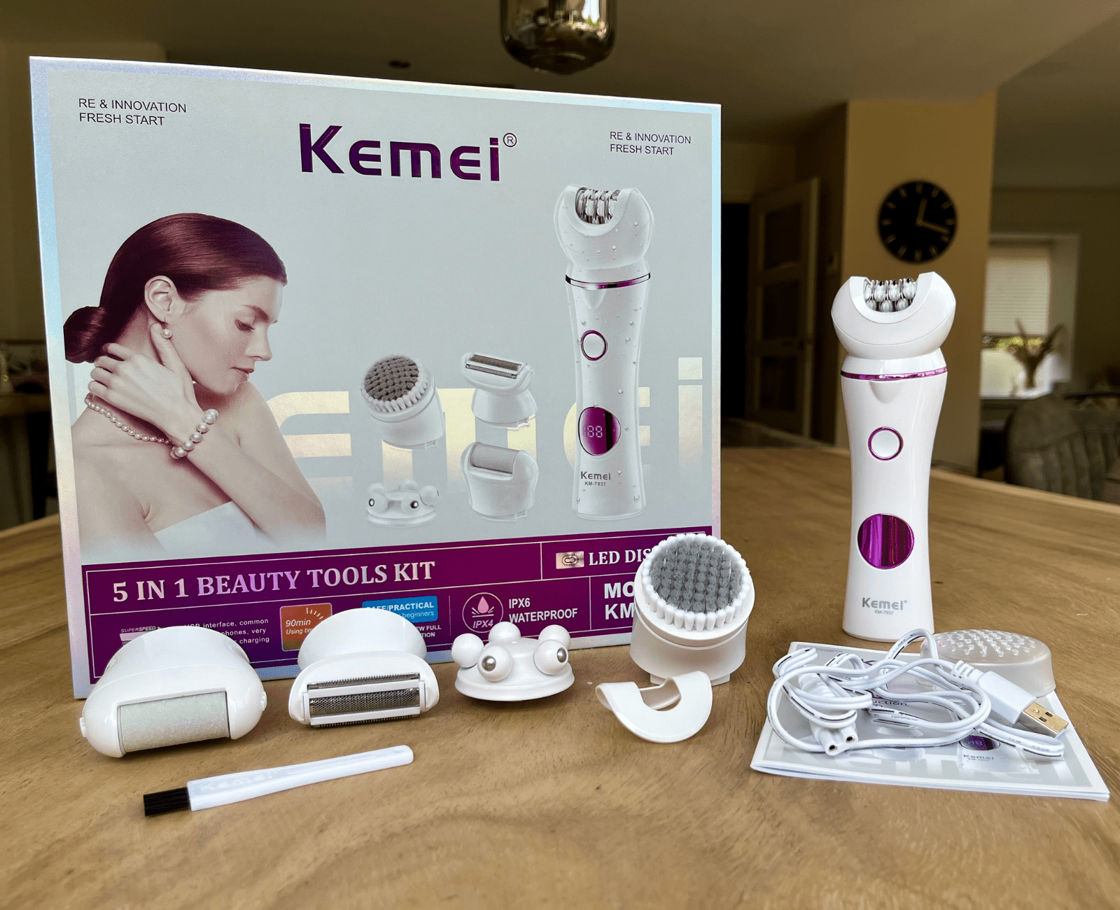 Complete pakket van Kemei 7937 epileerapparaat Complete pakket van Kemei 7937 epileerapparaat