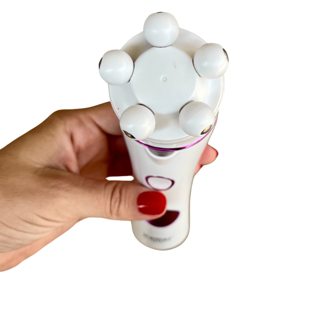 Kemei apparaat met massagekop